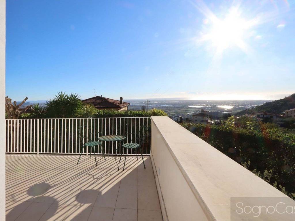 casa indipendente in vendita a Massarosa in zona Bargecchia