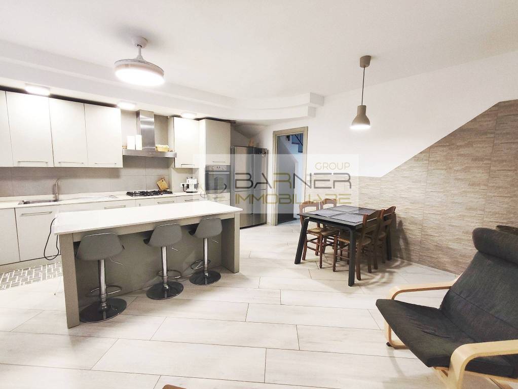 casa indipendente in vendita a Massarosa in zona Quiesa