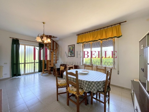 casa indipendente in vendita a Massarosa in zona Corsanico