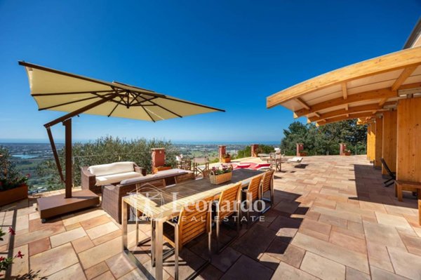 casa indipendente in vendita a Massarosa in zona Piano di Mommio