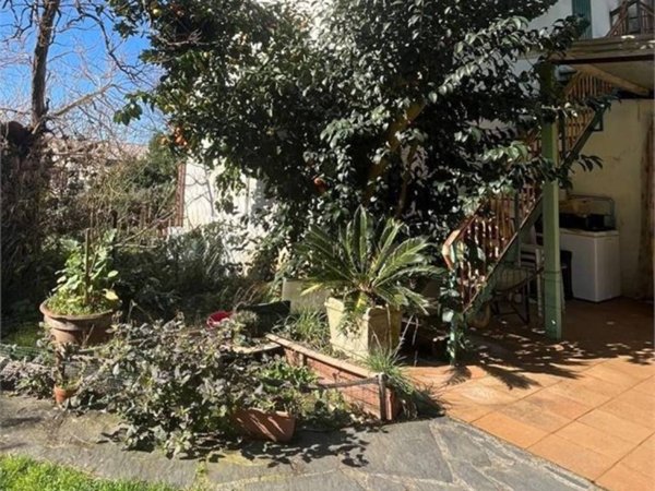casa indipendente in vendita a Massarosa in zona Stiava