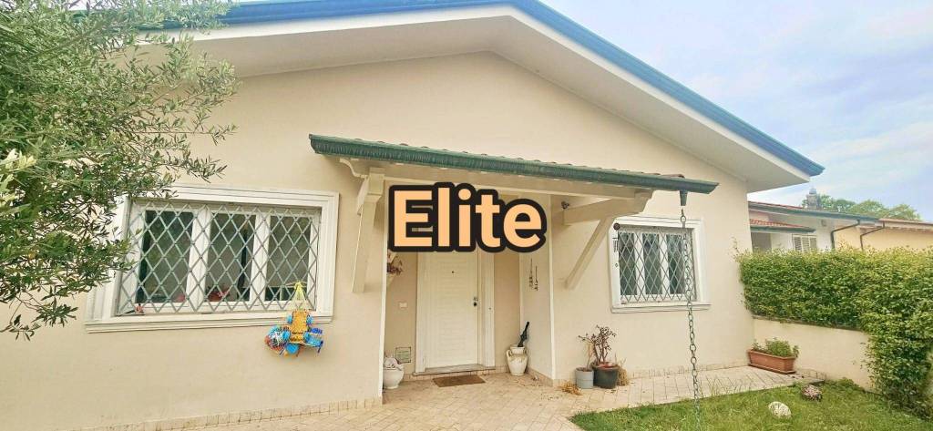 casa indipendente in vendita a Massarosa in zona Piano di Mommio