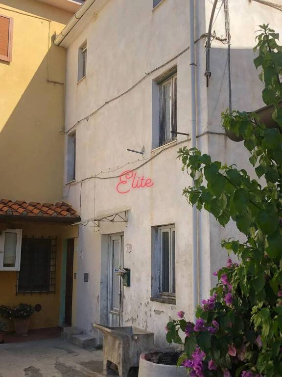 casa indipendente in vendita a Massarosa