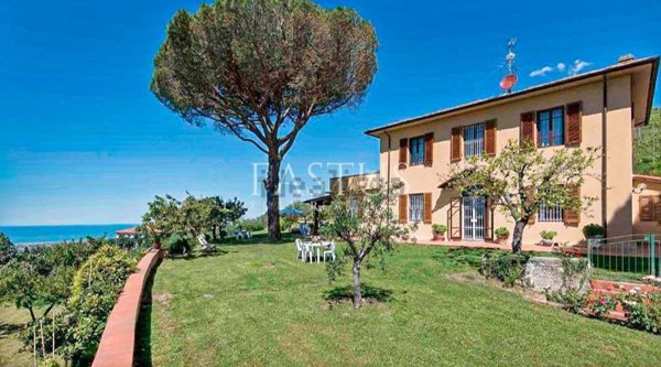 casa indipendente in vendita a Massarosa in zona Massaciuccoli