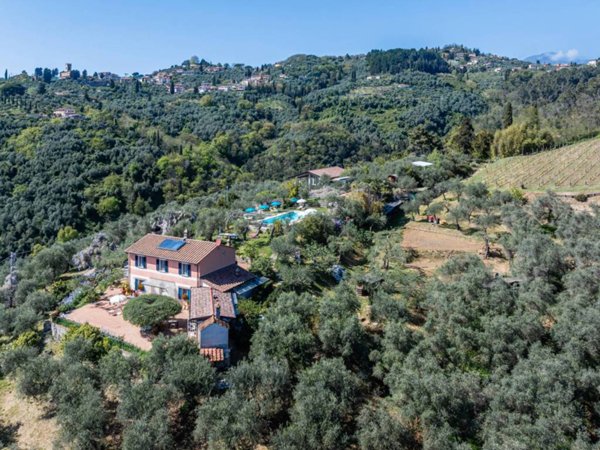 casa indipendente in vendita a Massarosa