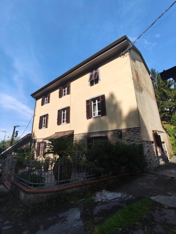 casa indipendente in vendita a Massarosa