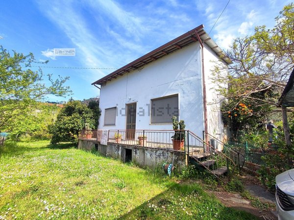 quadrivano in vendita a Massarosa in zona Stiava