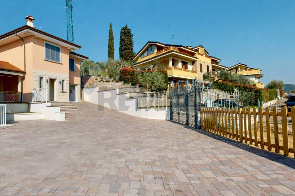 casa indipendente in vendita a Massarosa