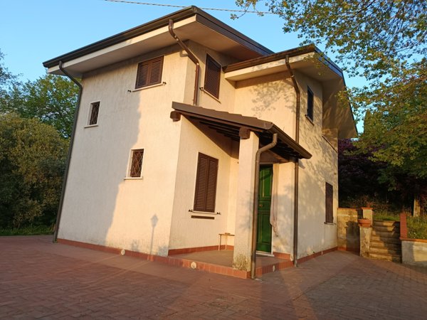 casa indipendente in vendita a Massarosa in zona Gualdo