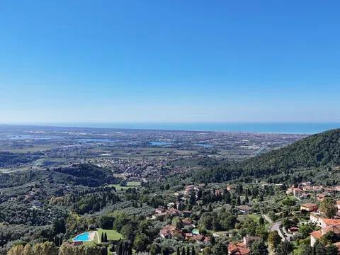 casa indipendente in vendita a Massarosa in zona Corsanico