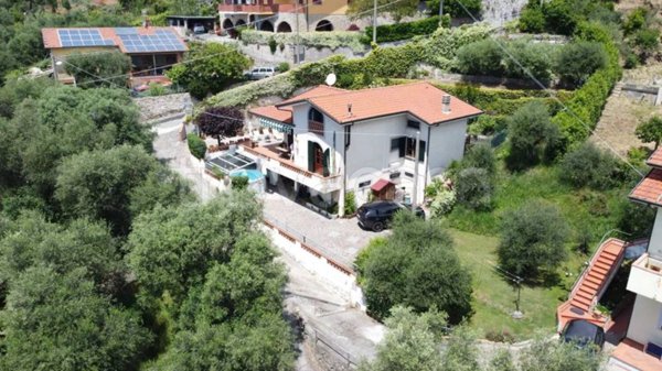 casa indipendente in vendita a Massarosa