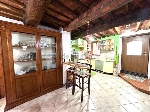pentavano in vendita a Massarosa