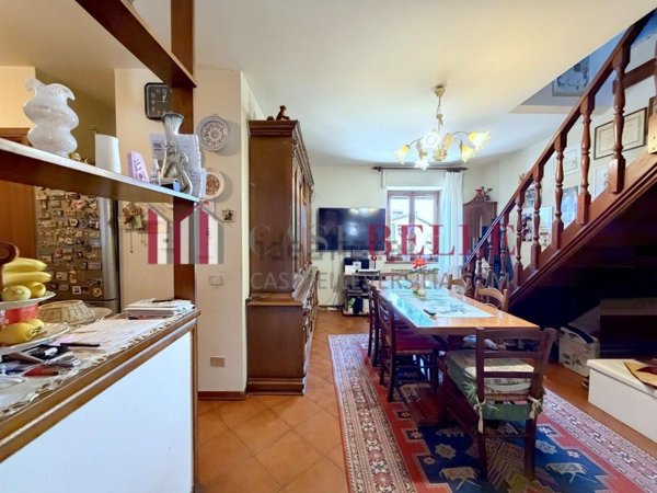 casa indipendente in vendita a Massarosa