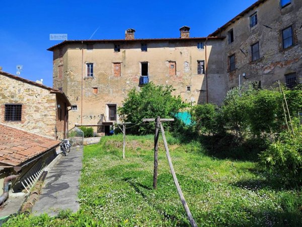 casa indipendente in vendita a Massarosa in zona Montigiano