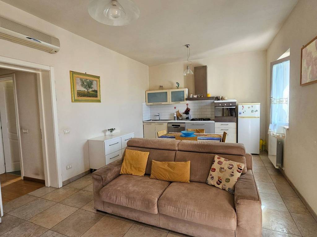 appartamento in vendita a Massarosa in zona Piano di Mommio