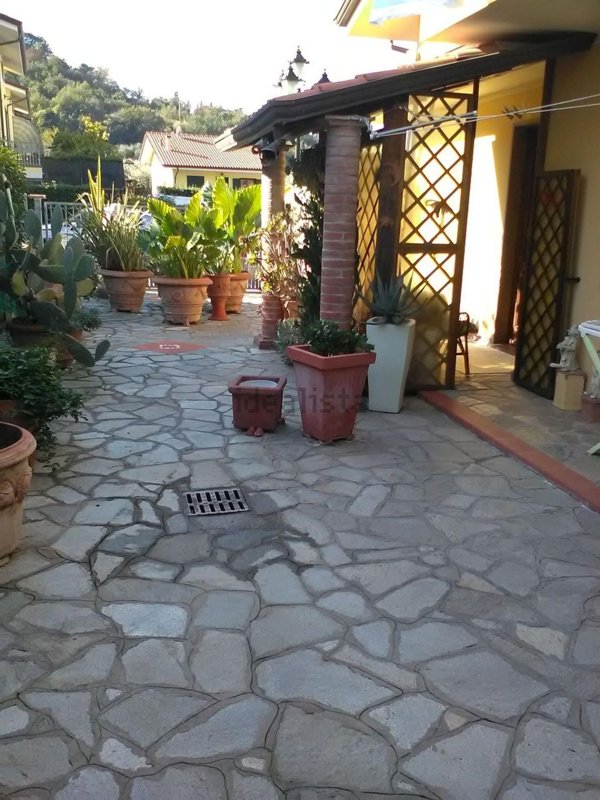 casa indipendente in vendita a Massarosa in zona Massaciuccoli