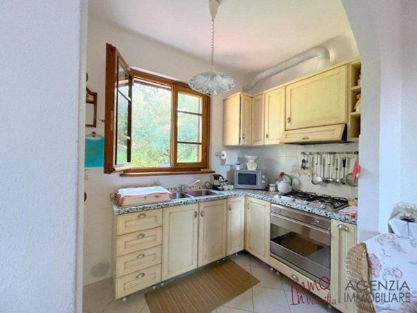 casa indipendente in vendita a Massarosa in zona Gualdo