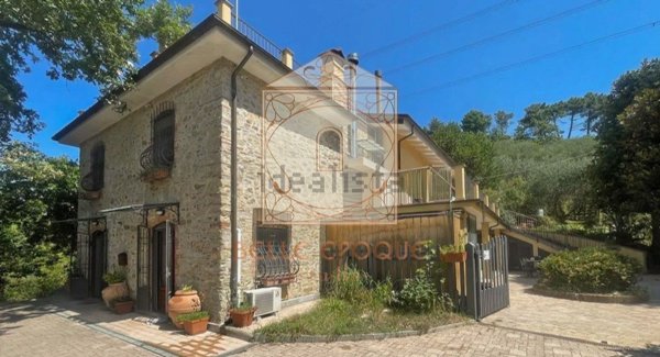 casale in vendita a Massarosa