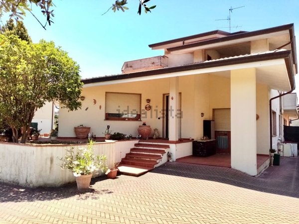 casa indipendente in vendita a Massarosa