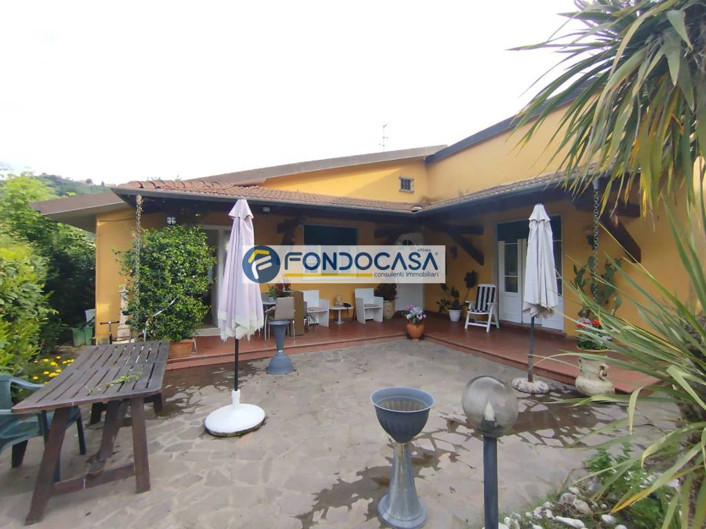 casa indipendente in vendita a Massarosa in zona Stiava