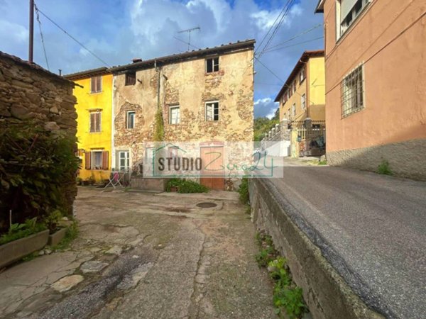 casa indipendente in vendita a Massarosa