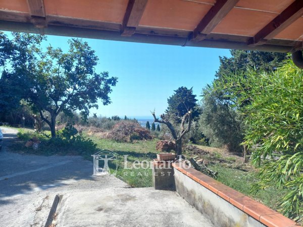 casa indipendente in vendita a Massarosa in zona Corsanico
