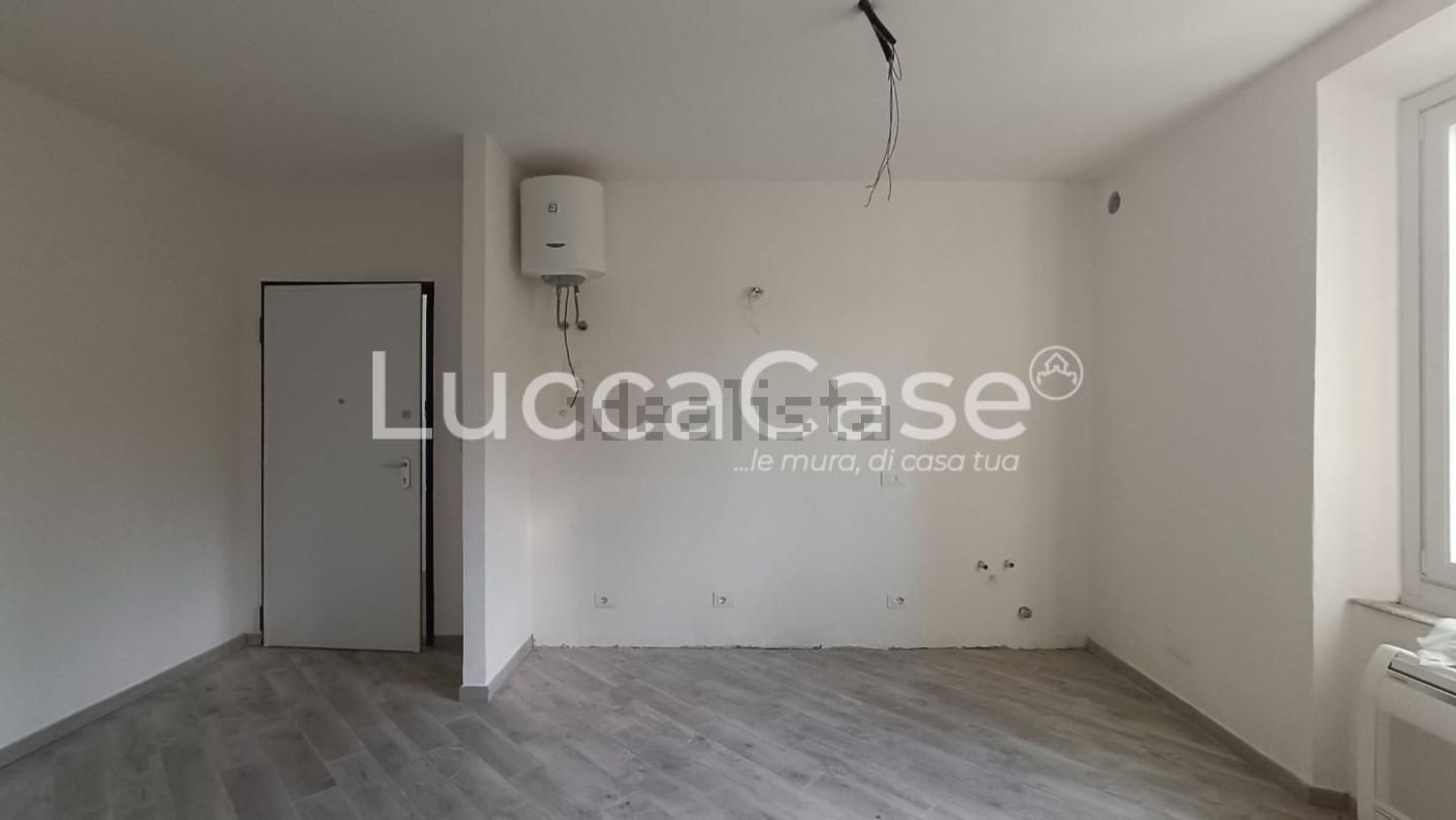 ufficio in vendita a Massarosa in zona Quiesa