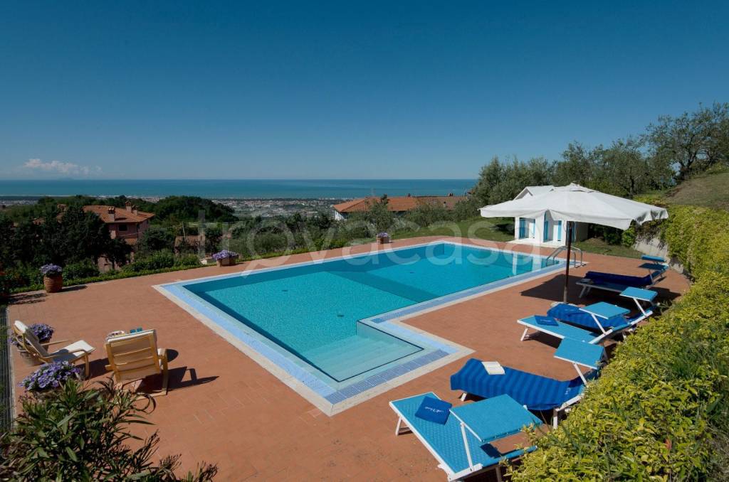 casa indipendente in vendita a Massarosa in zona Massaciuccoli