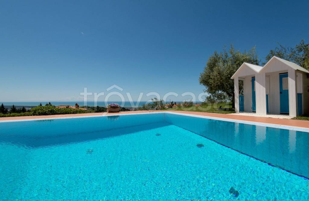 casa indipendente in vendita a Massarosa