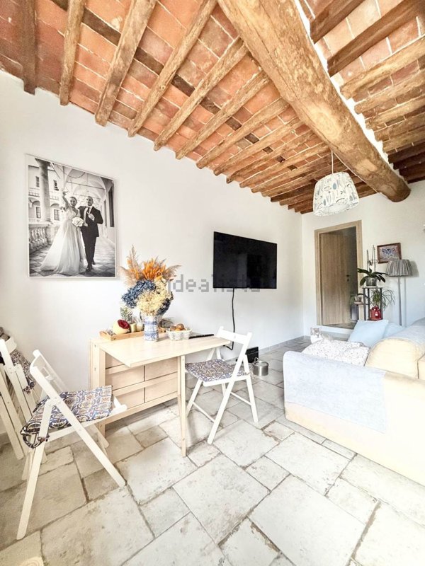 casa indipendente in vendita a Massarosa in zona Quiesa