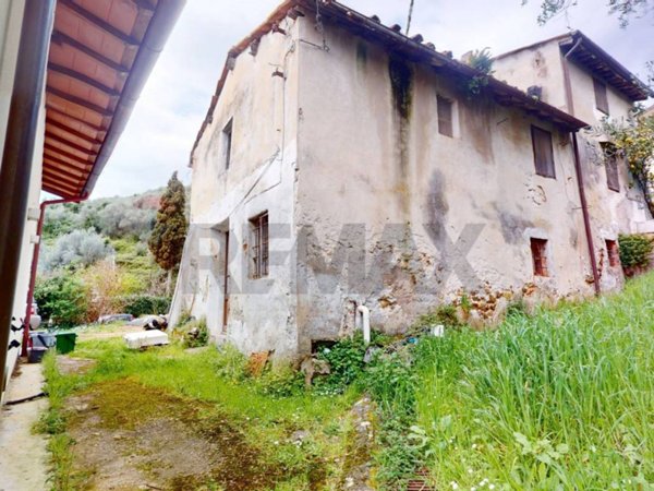 casa indipendente in vendita a Massarosa in zona Stiava