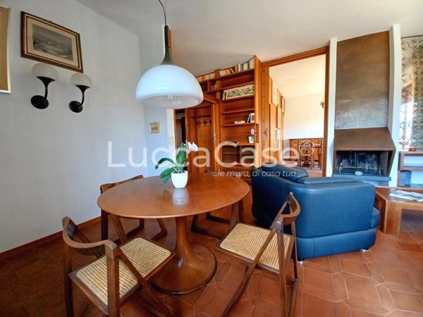 casa indipendente in vendita a Massarosa