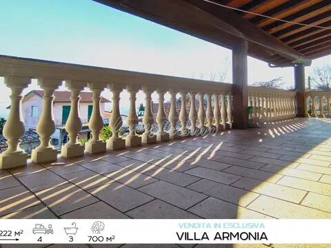 casa indipendente in vendita a Massarosa in zona Corsanico