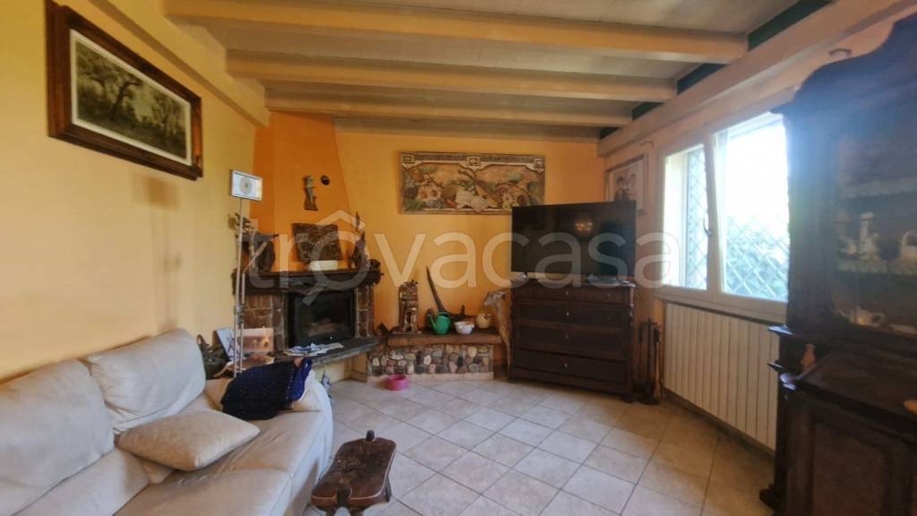 casa indipendente in vendita a Massarosa in zona Stiava