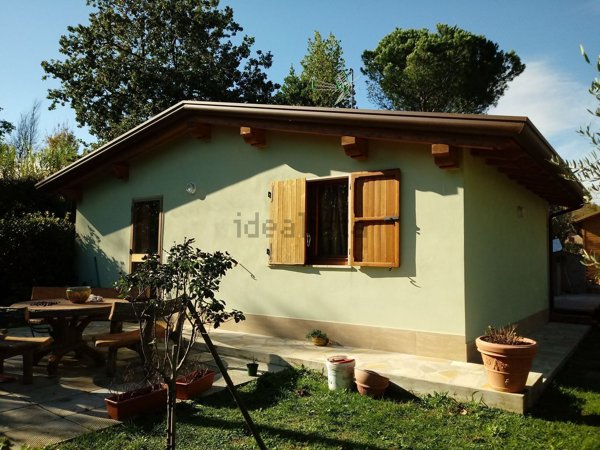 casa indipendente in vendita a Massarosa