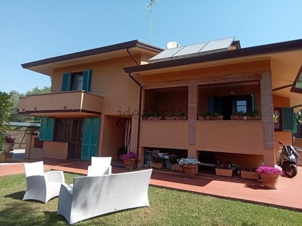 casa indipendente in vendita a Massarosa in zona Piano di Mommio