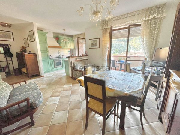 appartamento in vendita a Massarosa in zona Quiesa
