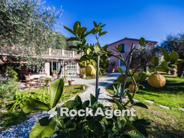 casa indipendente in vendita a Massarosa in zona Piano di Conca
