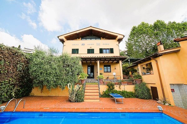 casa indipendente in vendita a Massarosa in zona Corsanico