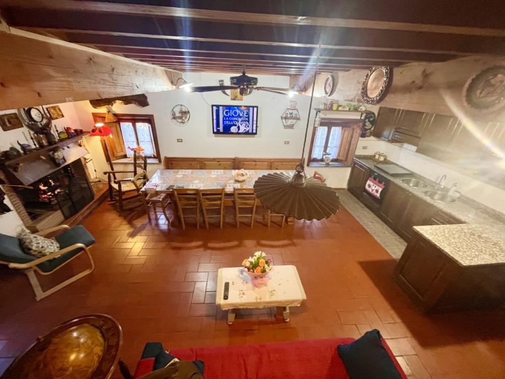 casa indipendente in vendita a Massarosa