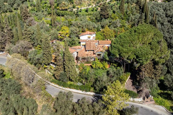 casa indipendente in vendita a Massarosa in zona Bargecchia