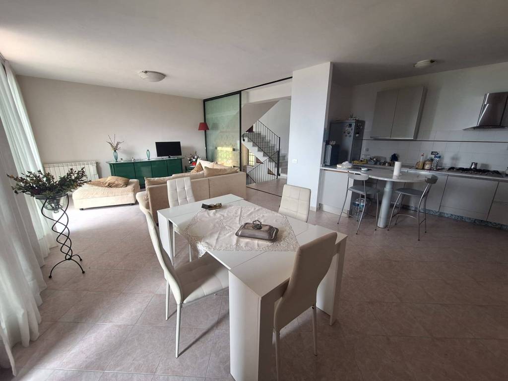 casa indipendente in vendita a Massarosa in zona Pieve a Elici