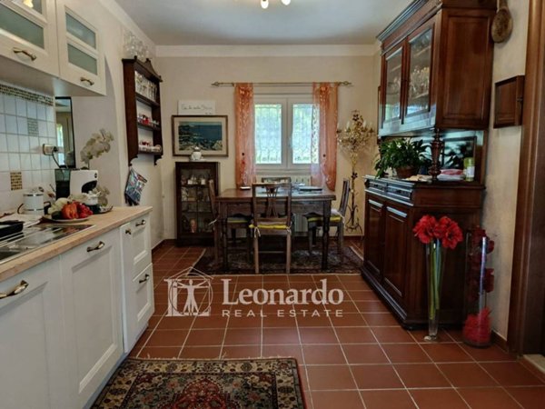casa indipendente in vendita a Massarosa in zona Bozzano