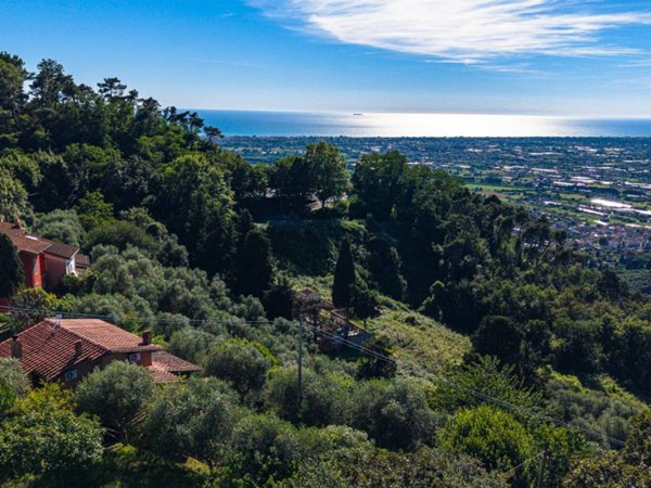 casa indipendente in vendita a Massarosa in zona Bargecchia