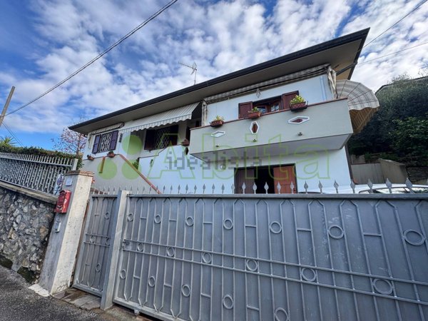 casa indipendente in vendita a Massarosa in zona Quiesa