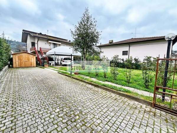 appartamento in vendita a Massarosa in zona Stiava