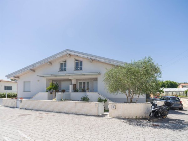 casa indipendente in vendita a Massarosa in zona Piano di Conca