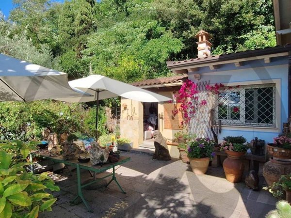 casa indipendente in vendita a Massarosa in zona Stiava