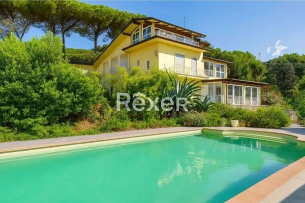 casa indipendente in vendita a Massarosa