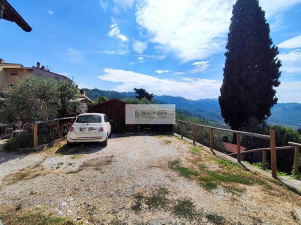 casa indipendente in vendita a Massarosa in zona Bargecchia
